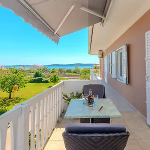 Andelka Apartment Bibinje