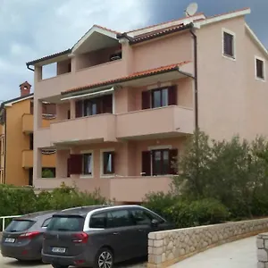 Laura And Nevio And Apartment Cres